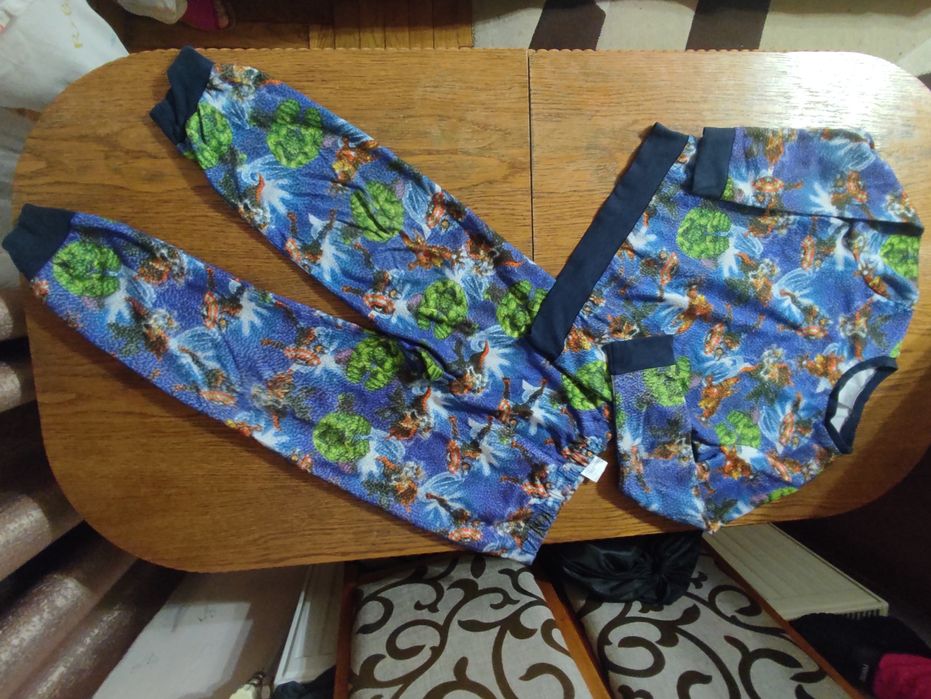 Тепла флісова піжама сліп 8-9 р.