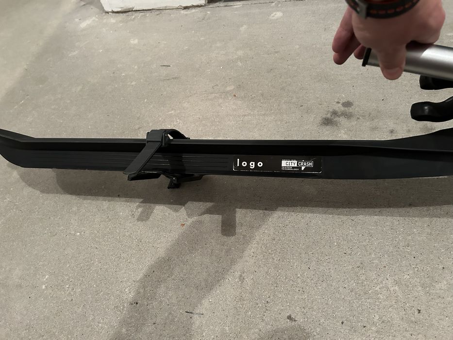 Uchyt rowerowy Mont Blanc Barracuda,  Logo