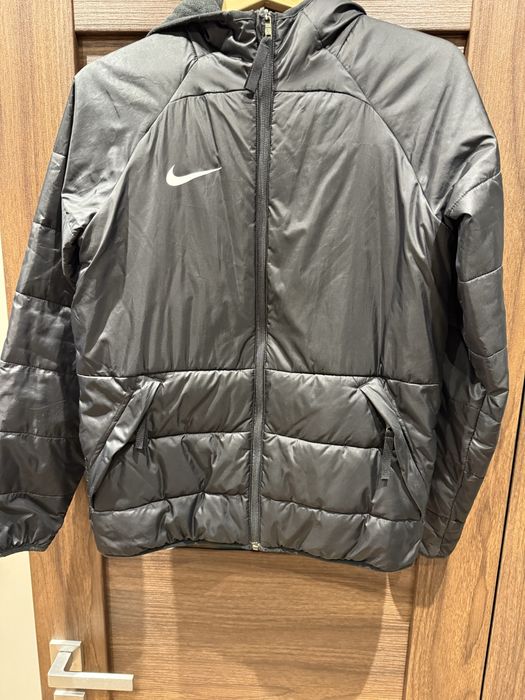 Підліткова куртка Nike демісезона
