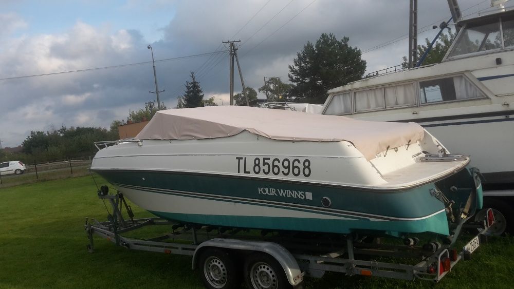 jacht motorowy motorowka Łódz Four Winns 215 Sundowner 5,0 MPI