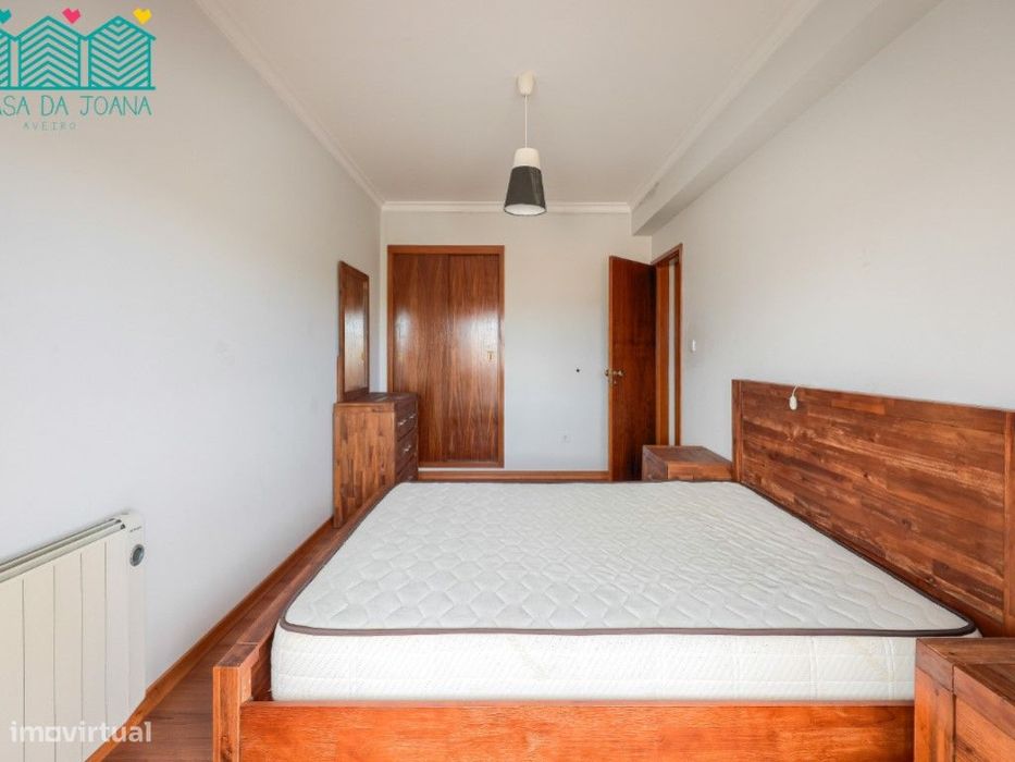Apartamento T2 com Lugar de Garagem em Esgueira