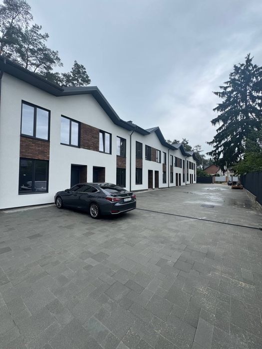 Чудовий таун хаус, сосни Центральний парк, газ, готовий.