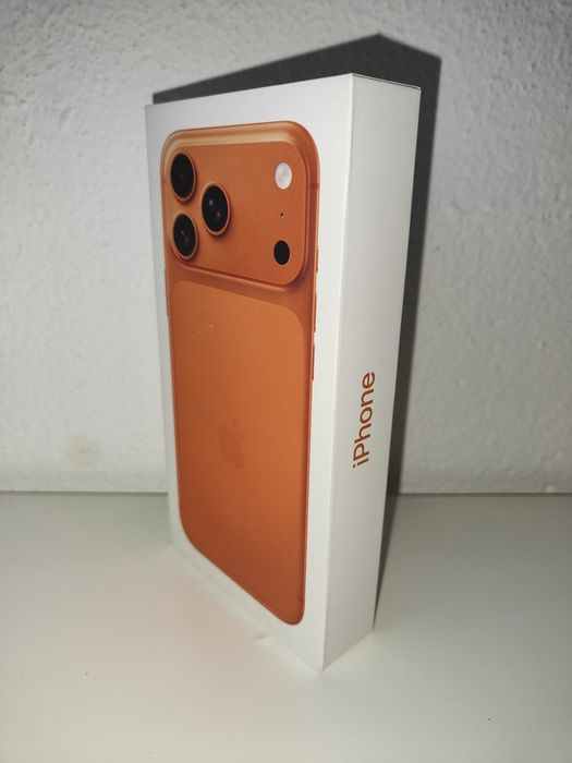 iPhone 17 Pro Max 256GB Cosmic Orange – Selado com Pack Acessórios