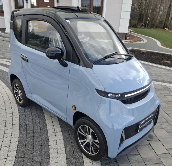 Zarezerwowane Małe auto, autko elektryczne
