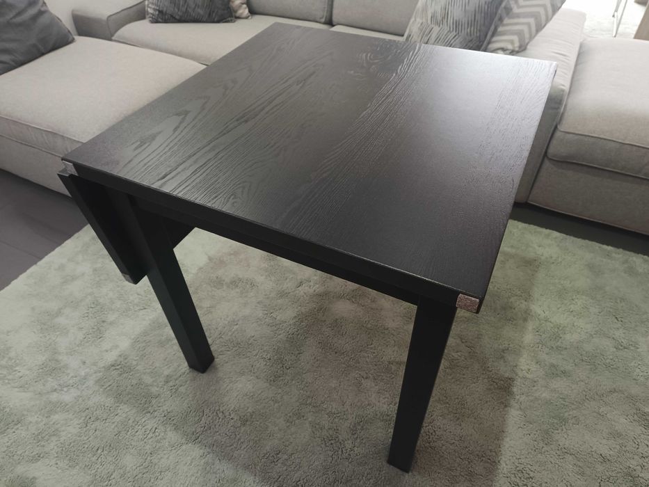 Mesa preta extensível