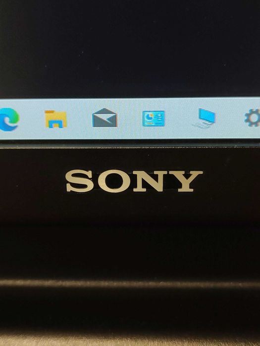 Sony 17" SDM-E76D монітор 17 дюймів