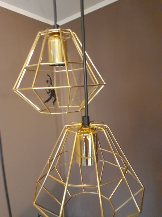 Żyrandol nowy polecam