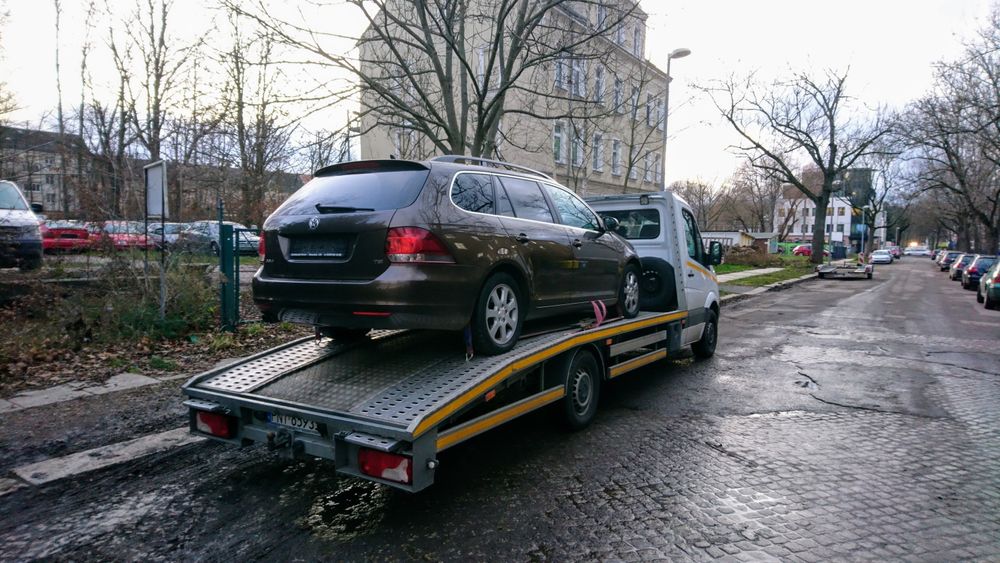 AutoPomoc - Pomoc drogowa - Holowanie - Transport