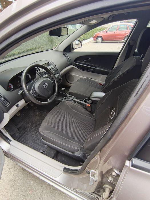 Kia Cee'd в доброму стані
