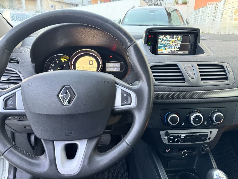 R.megane 2012 ano 1.5 dci aceito retoma