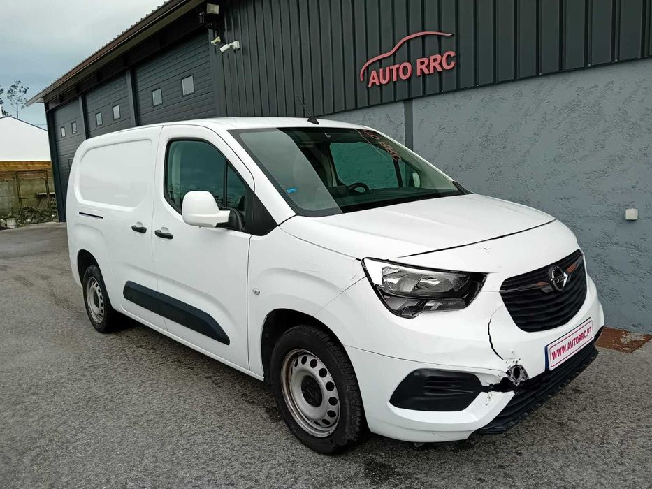 Opel Combo 1.5 CDTI 3 L c/iva ( pequeno sinistro )