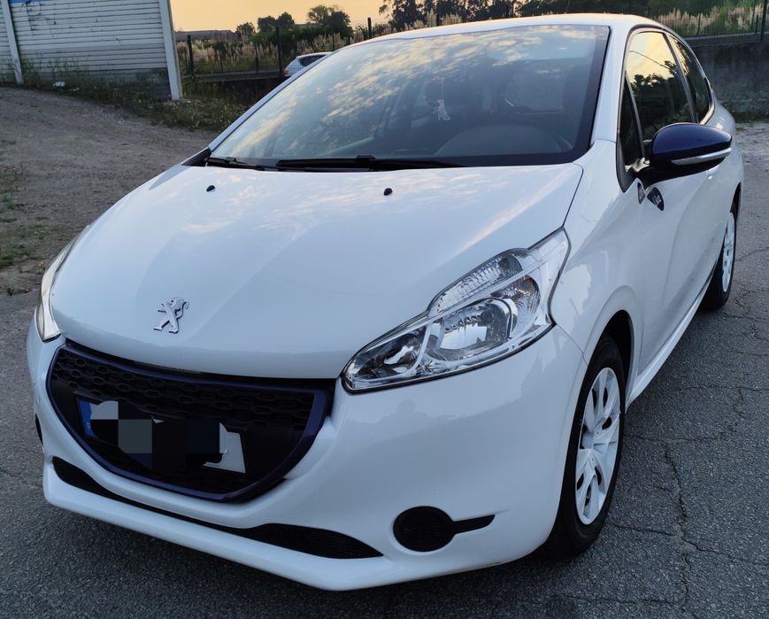 Peugeot 208 1.0 VTI  2015 98000 kms