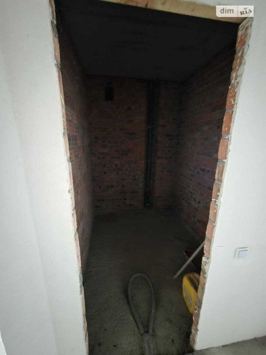 2к, центр, Рауш, Вул. Шевченка 39.