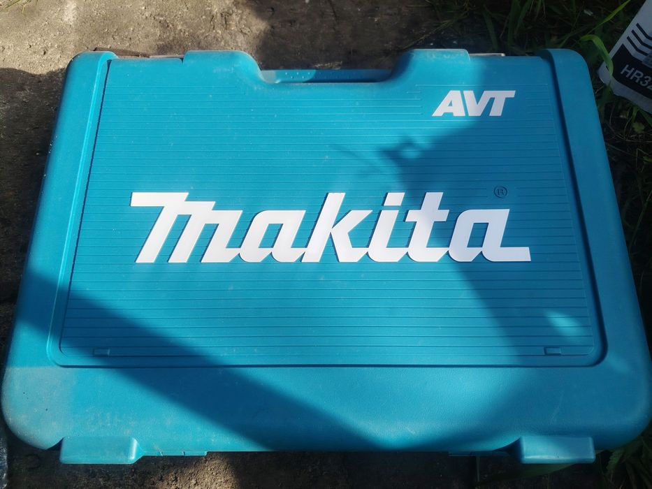 Młotowiertarka Makita HR3210C