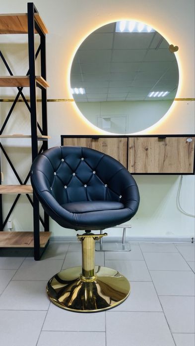 Продам мебель для парикмахера , для офиса