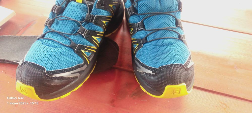 Salomon кросівки