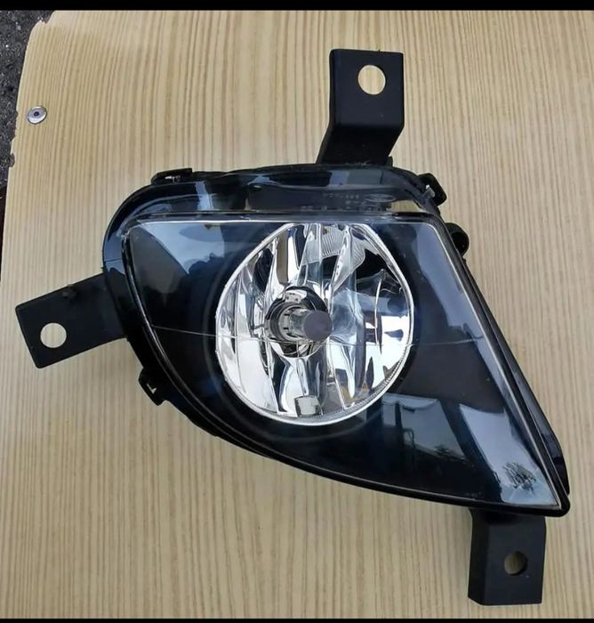 Farol de nevoeiro BMW esquerdo