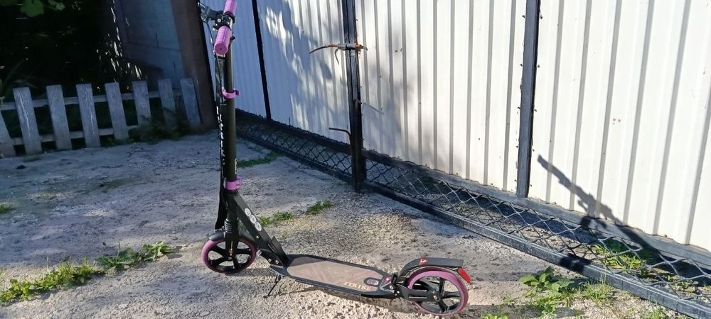 Продам детский самокат для девочки