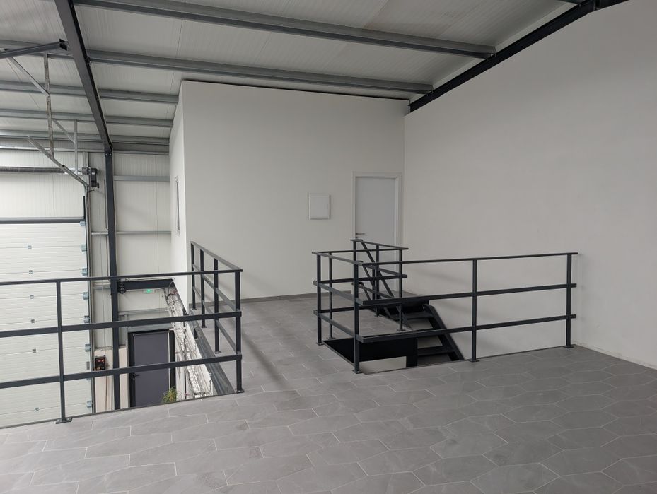 Pavilhão para arrendamento na zona da Pousa, Barcelos, com 150m2