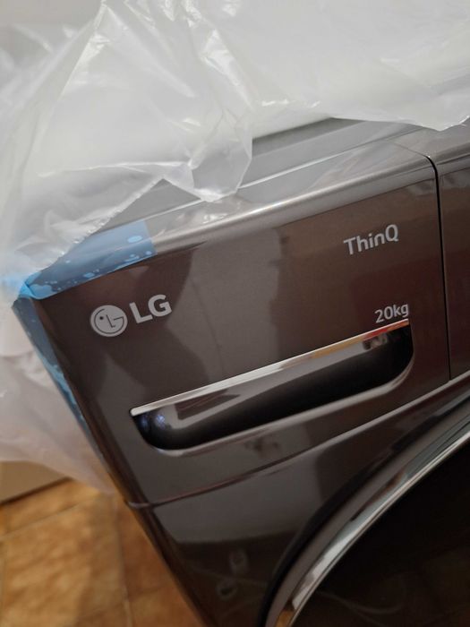 Máquina de Lavar Roupa LG AI DD™ 20kgs