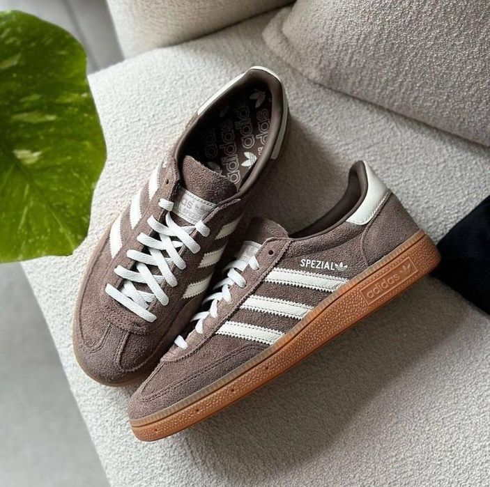 Adidas Spezial Handball Light Brown жіночі кросівки адідас спеціал адідас спешл