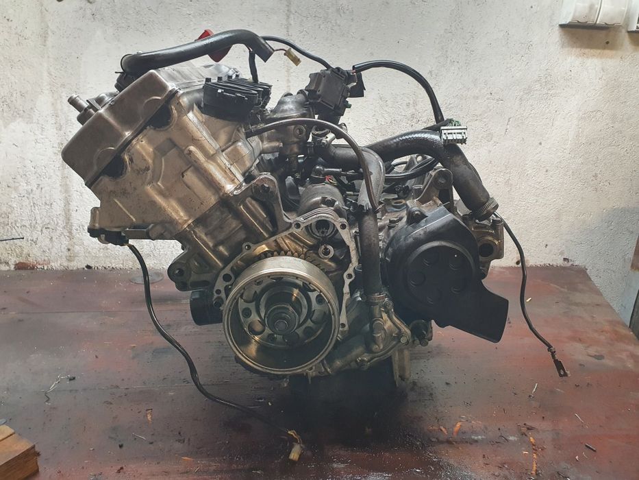 Silnik honda cbr f4i sport części