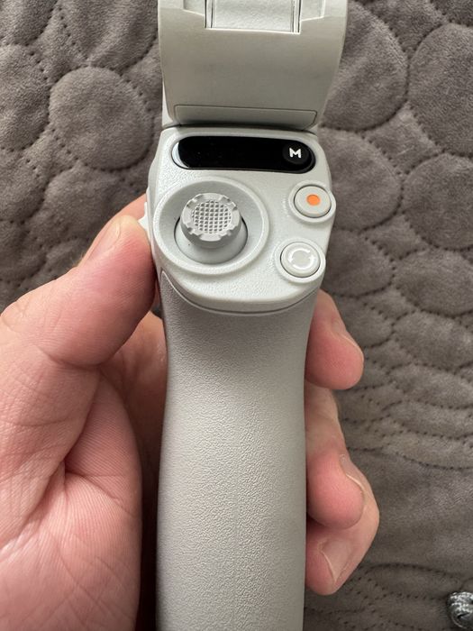 Стабілізатор відеозйомки DJI Osmo Mobile Se