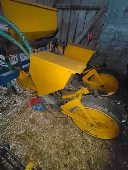 Siewnik do kukurydzy