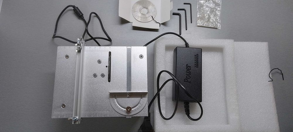 Мини циркулярный станочек для мелких работ