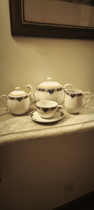Serviço de jantar, café e chá Vista Alegre " Sonata "