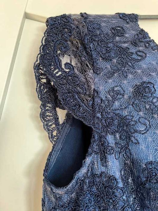 Granatowa sukienka koronka wesele ślub