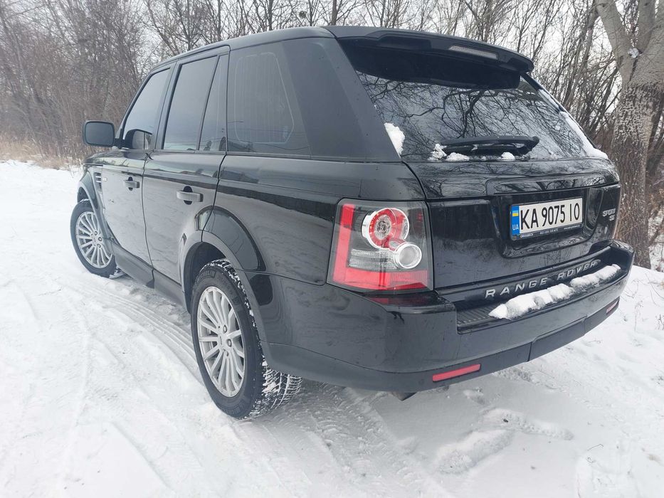 Продаеться гарний Range Rover Sport