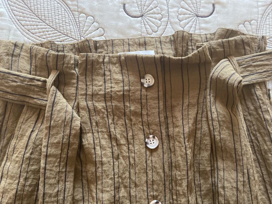 Saia cintura subida H&M
