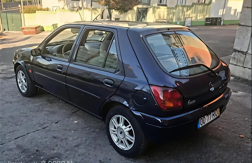 Ford fiesta 1.2 ghia gasolina 2001