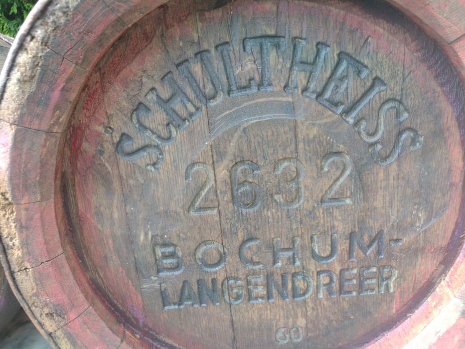 Stara Browarna beczka z pipa, pompą