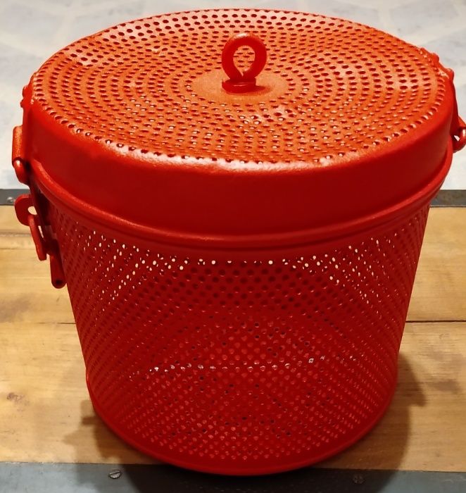 Pojemnik metalowy, perforowany, bardzo stary, unikat