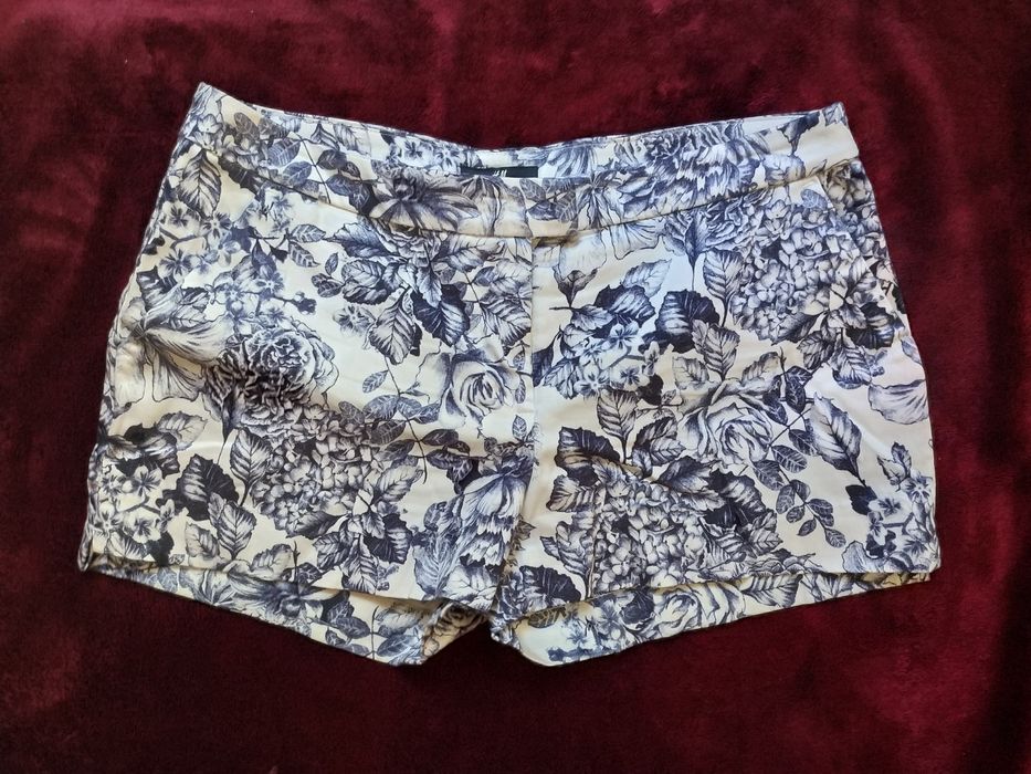 Kwieciste szorty h&m