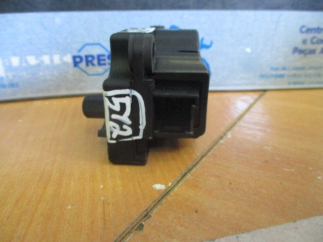 Motor da comporta da sofagem CITROËN C5 III (RD_)
