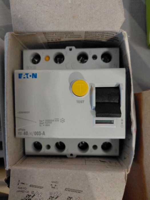 Sprzedam cały komplet widoczny na zdjęciu