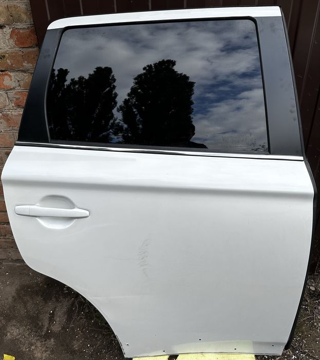 Двері задні Mitsubishi Outlander 3 2013-2021