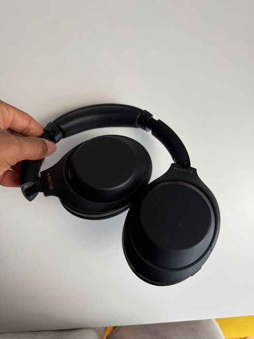 Sony WH-1000XM4 headphones