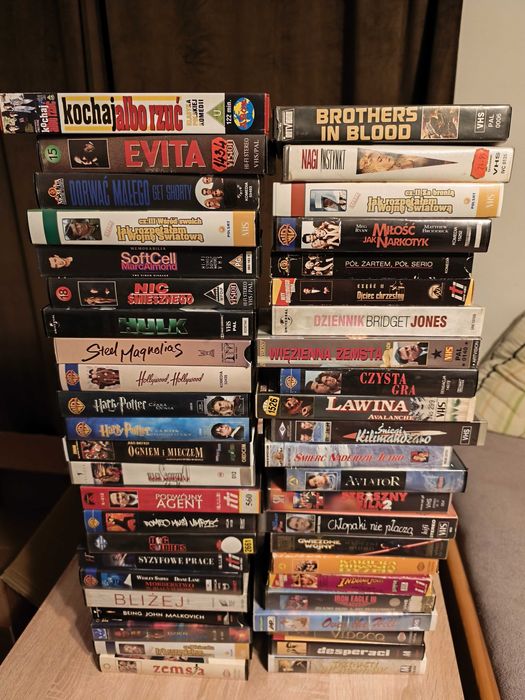 Filmy Kasety VHS 90 !! dużo oryginalne klasyka polskie usa bajki