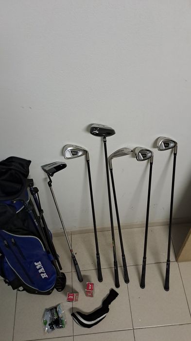 Saco golfe RAM com 4 tacos e 1 madeira e 6 bolas