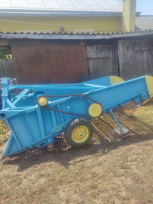 Продається картоплекопачка