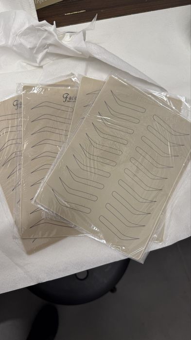 Urzadzenie do makijazu permanentnego