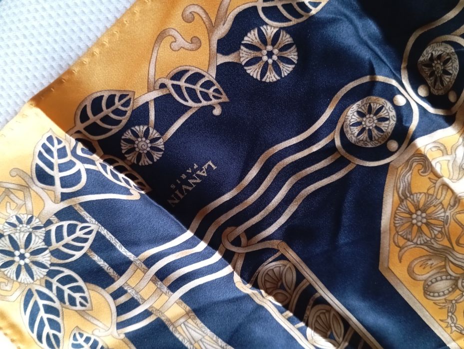 Lenço de Seda Pura Lanvin
Lanvin Pure Silk Scarf
