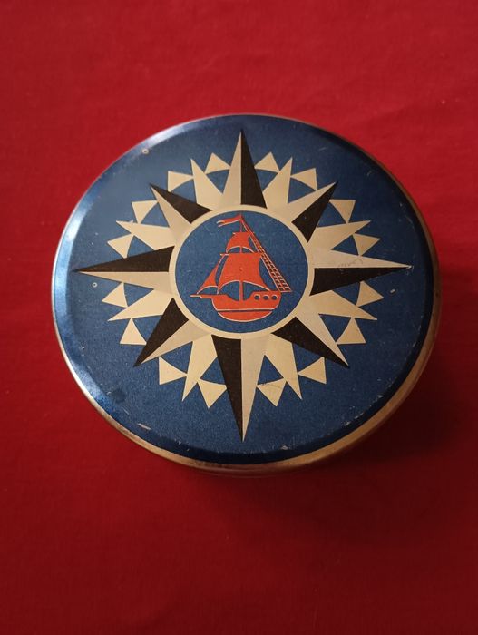 Жестяная   банка  ссср