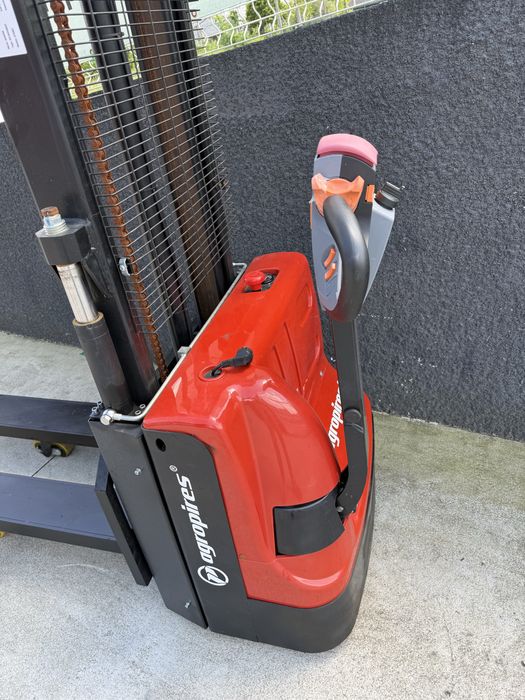 Porta paletes Stacker eletrico 1200 kg