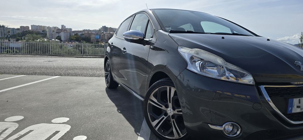 Peugeot 208 1.6 HDI - 2015