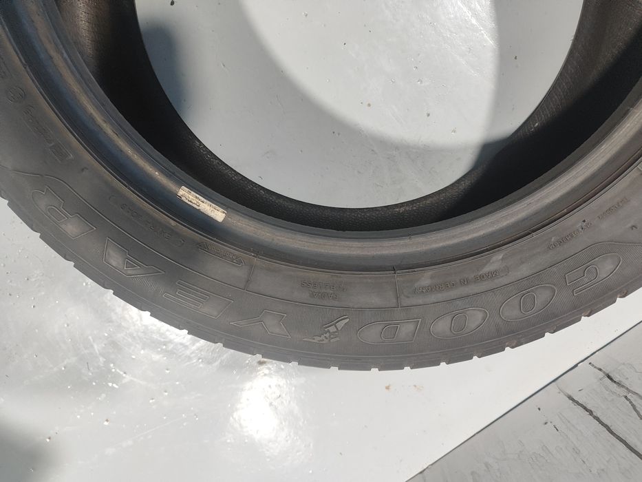 2 pneus semi novos 275-45R20 Good year - Oferta dos Portes